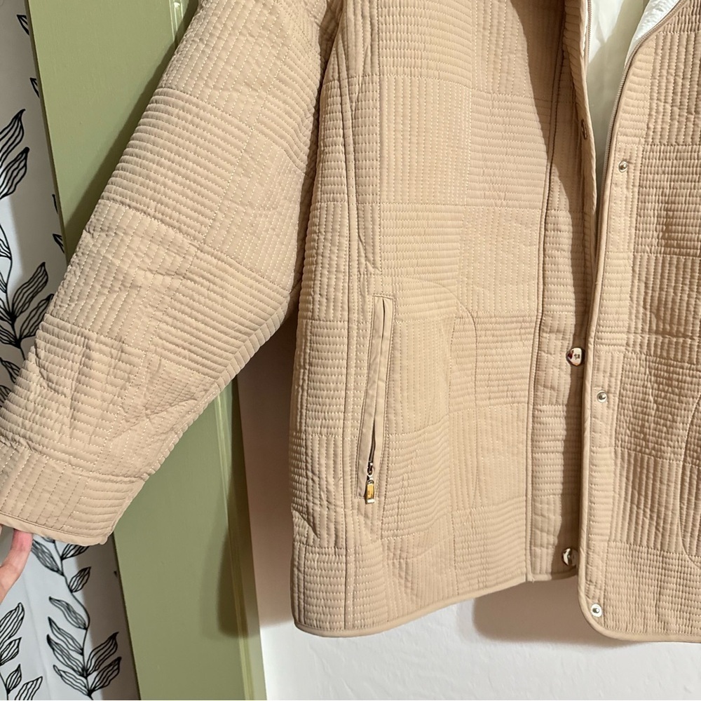 Gallery Woman’s 3X Tan Quilted Button Zip Snap Closure Overcoat Jacket - Picture 2 of 7